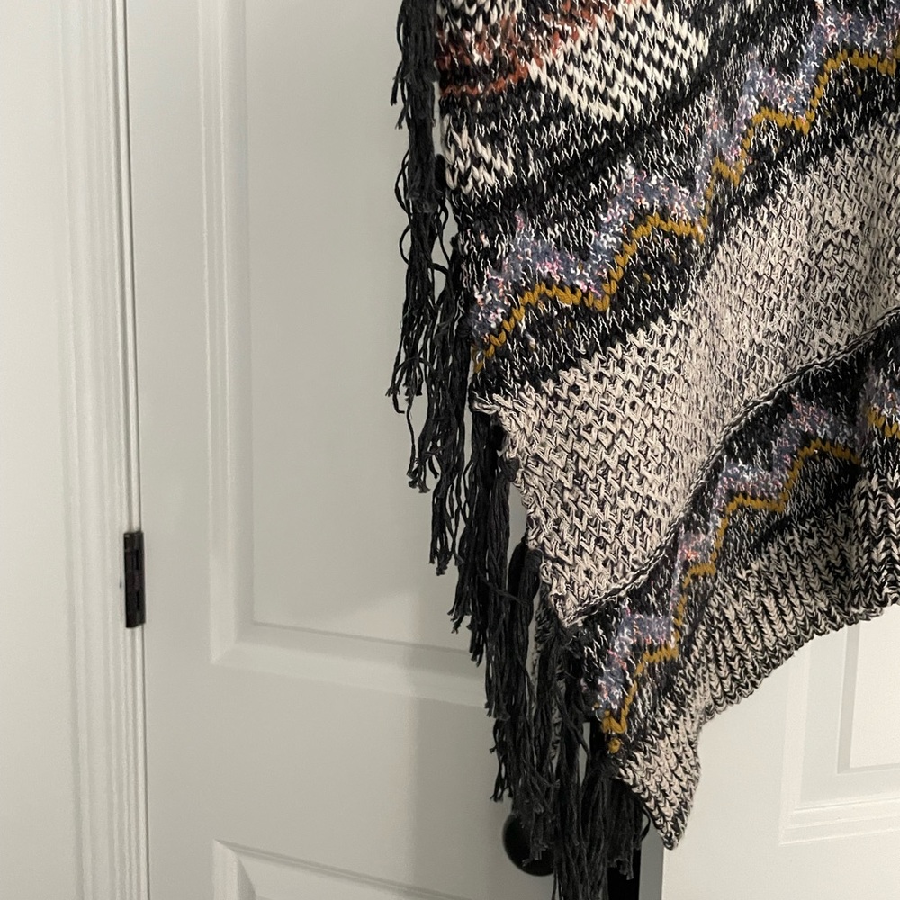 Anthropologie Pilcro Magda Knit Poncho - Picture 5 of 8